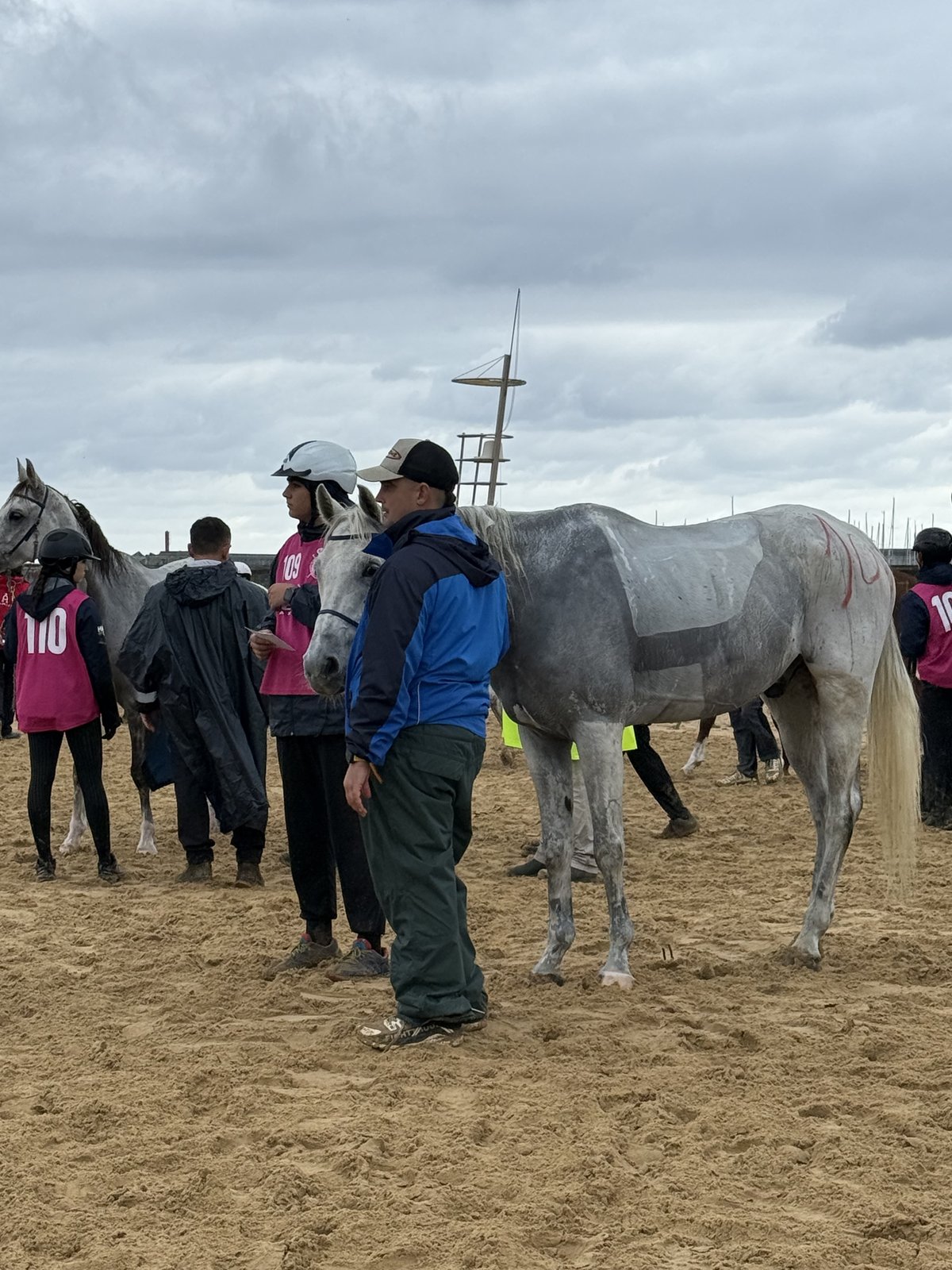 Laredo: lluvia, viento y objetivo cumplido · Fotografía de carrera 14