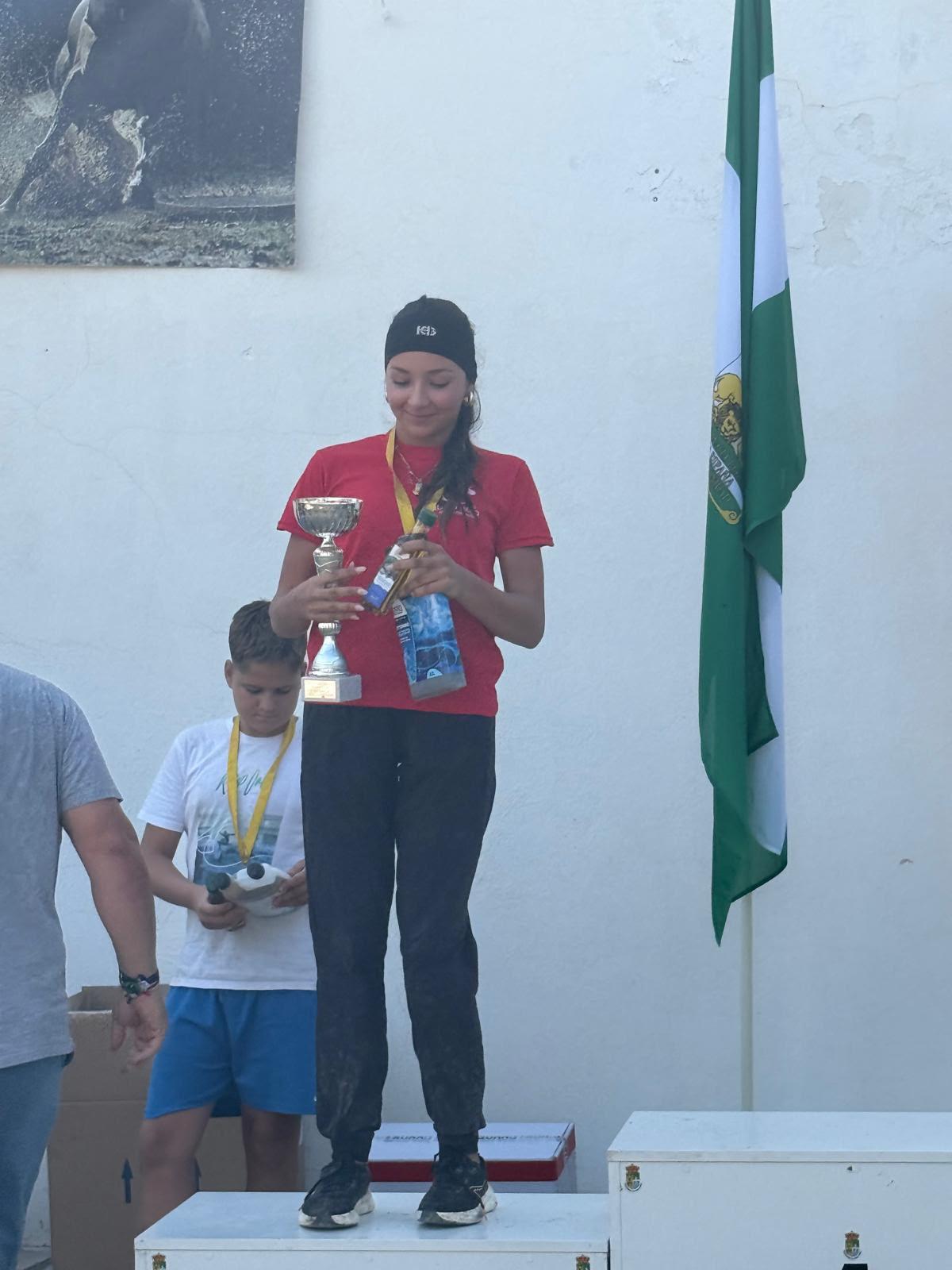 Raid de Zujaira 2026: calor, equipo y un beso al cielo · Fotografía de carrera 19